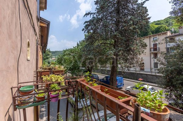 casa indipendente in vendita a Verona in zona Avesa
