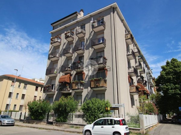 appartamento in vendita a Verona in zona Borgo Venezia / Borgo Trieste