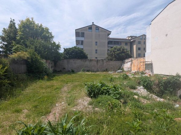 appartamento in vendita a Verona in zona Borgo Roma