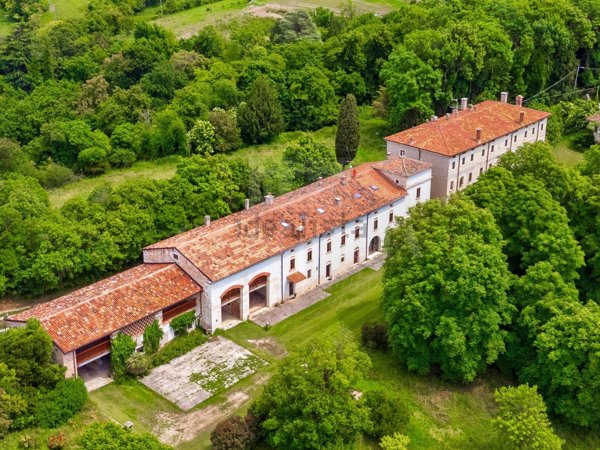 casa indipendente in vendita a Verona