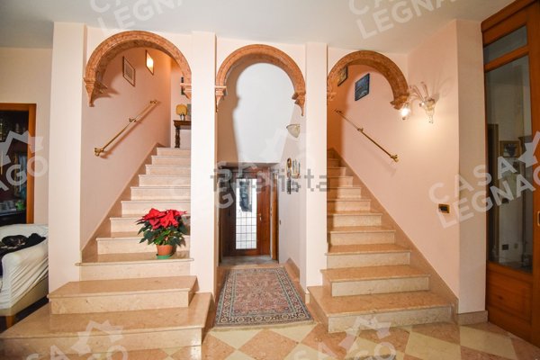 casa indipendente in vendita a Verona