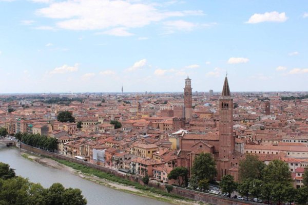appartamento in vendita a Verona in zona Centro Storico