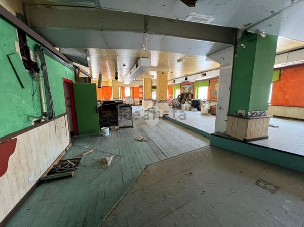 locale commerciale in vendita a Verona in zona San Michele