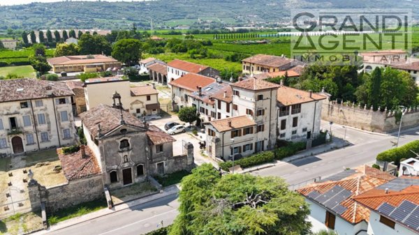 casa indipendente in vendita a Verona