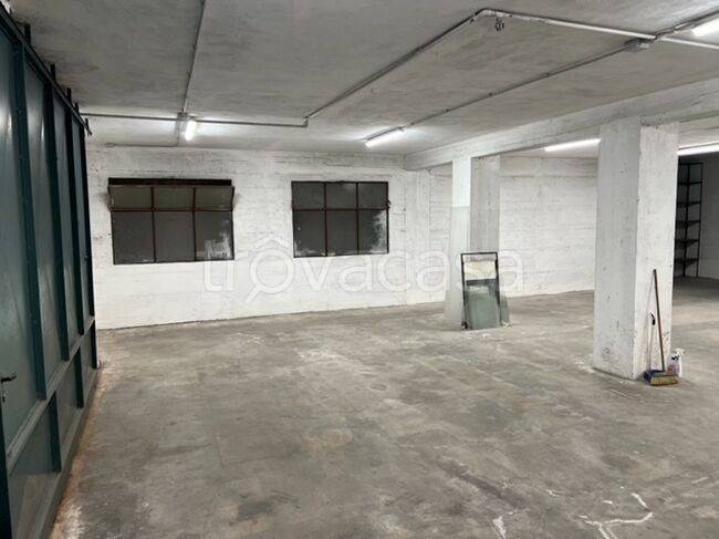 locale commerciale in vendita a Verona in zona Borgo Venezia / Borgo Trieste