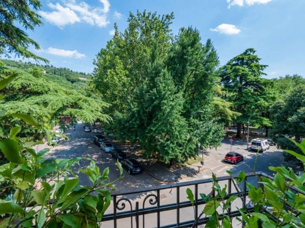 casa indipendente in vendita a Verona in zona Avesa