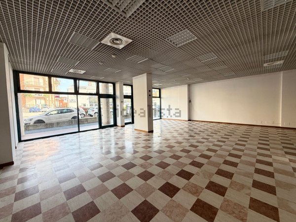ufficio in vendita a Verona