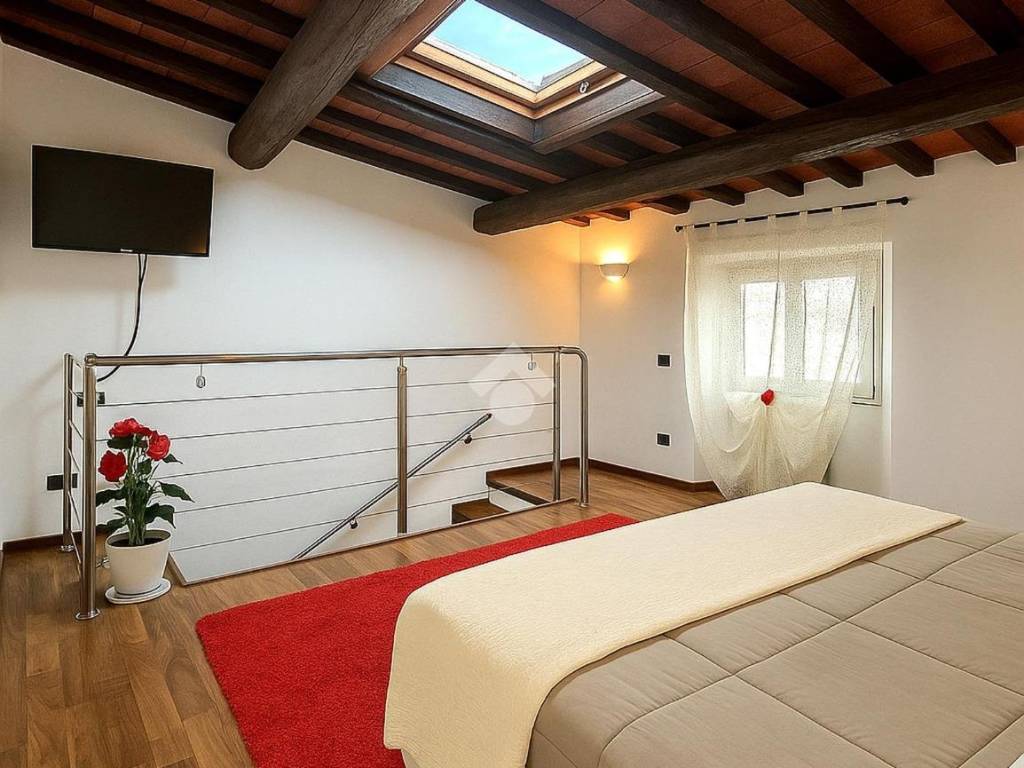 casa indipendente in vendita a Verona in zona Valdonega