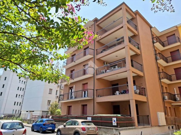 appartamento in vendita a Verona in zona Golosine