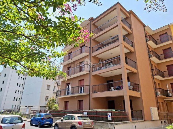 appartamento in vendita a Verona in zona Golosine