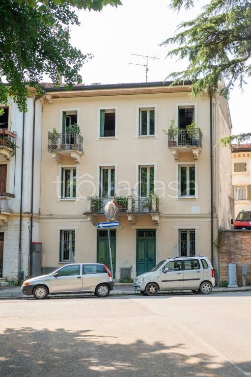 trivano in vendita a Verona in zona Avesa