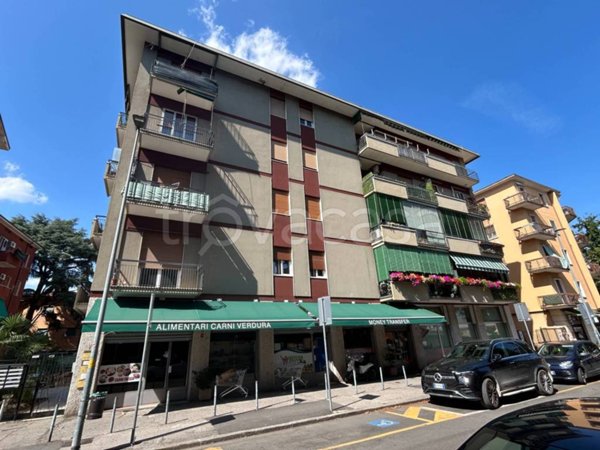 negozio in vendita a Verona in zona Golosine