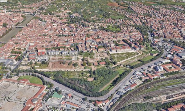 appartamento in vendita a Verona in zona Veronetta