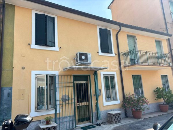 casa indipendente in vendita a Verona in zona Borgo Roma