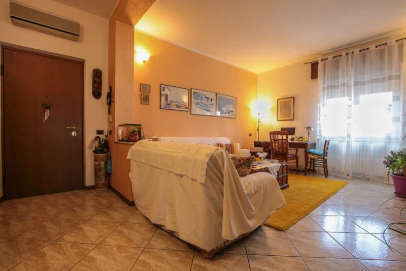 appartamento in vendita a Verona in zona Golosine