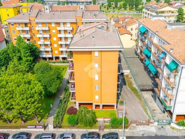 appartamento in vendita a Verona in zona Borgo Roma