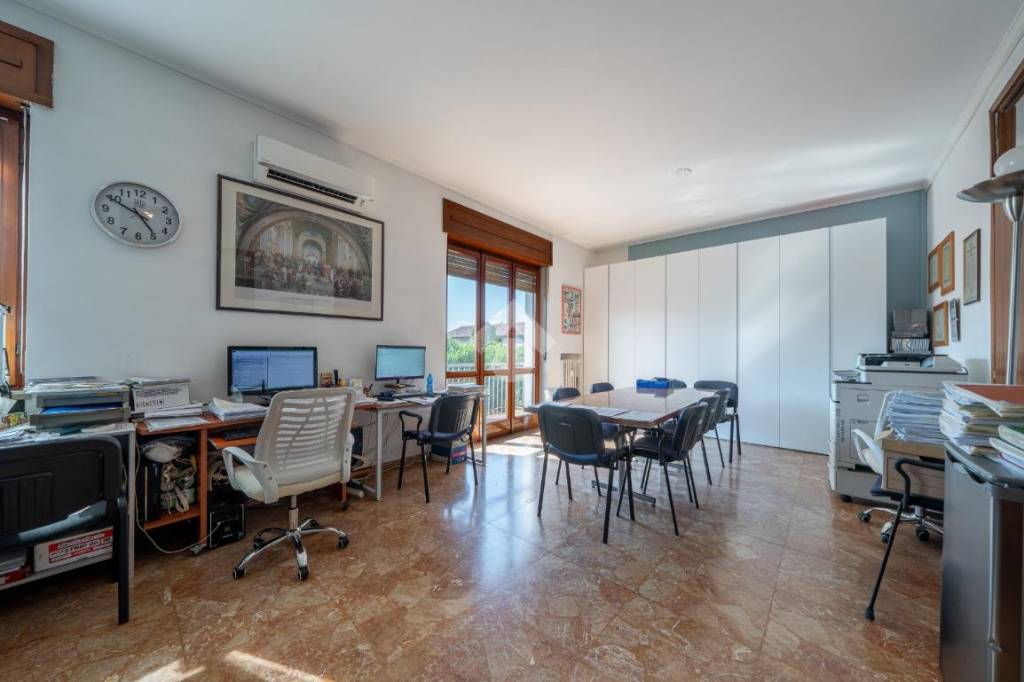 appartamento in vendita a Verona in zona Cittadella
