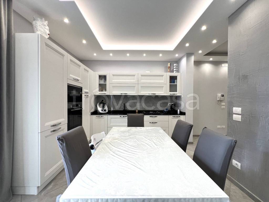 appartamento in vendita a Verona in zona Borgo Venezia / Borgo Trieste