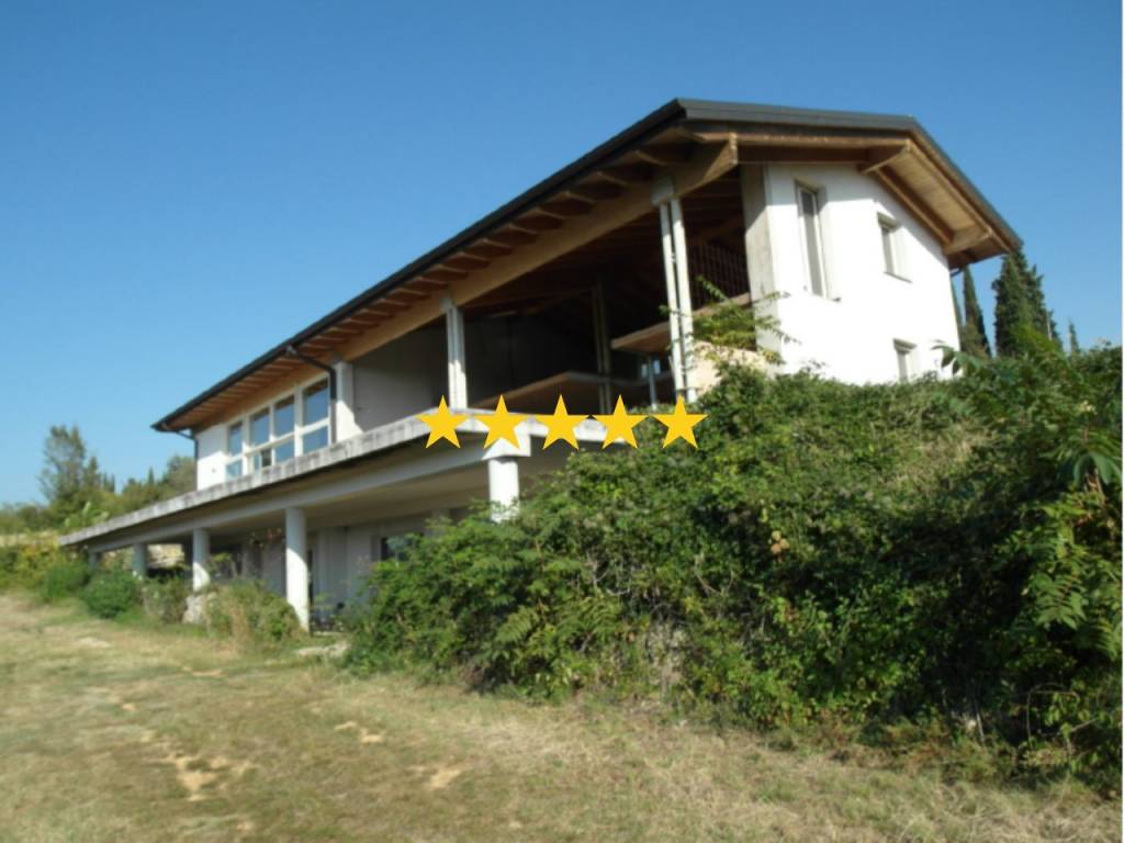 casa indipendente in vendita a Verona