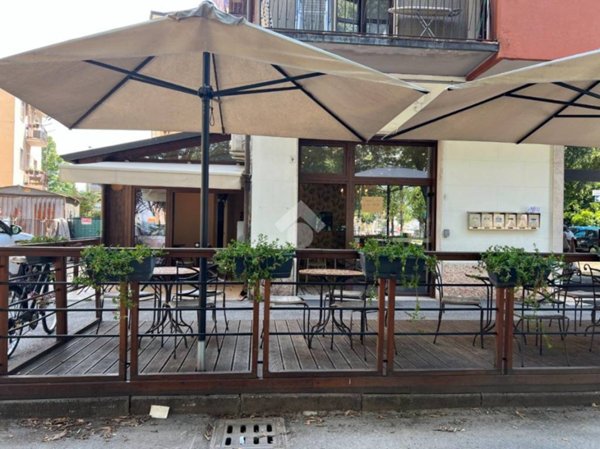 negozio in vendita a Verona in zona Borgo Roma