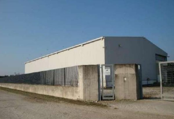 locale di sgombero in vendita a Verona