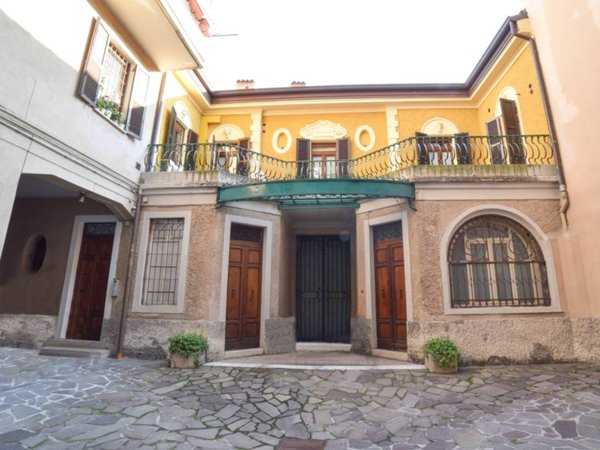 casa indipendente in vendita a Verona in zona Centro Storico