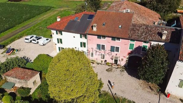 casa indipendente in vendita a Verona