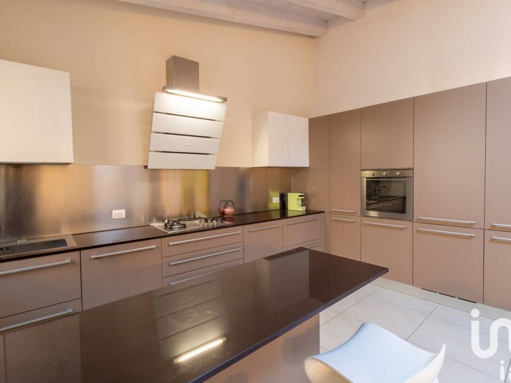 casa indipendente in vendita a Verona in zona Porto Crencano