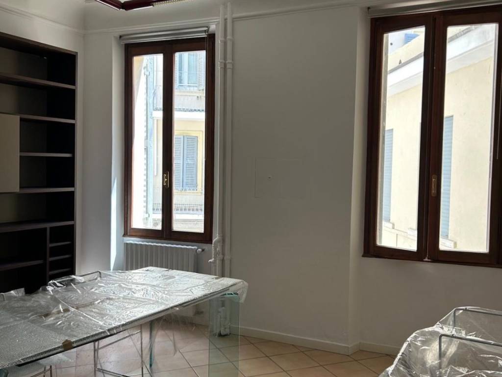 ufficio in vendita a Verona in zona Cittadella