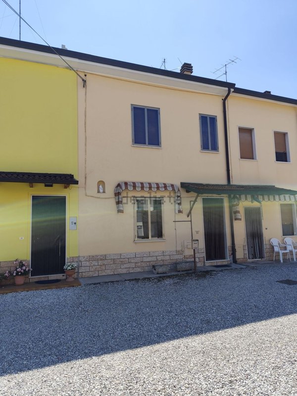 casa semindipendente in vendita a Verona