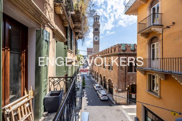 appartamento in vendita a Verona in zona Centro Storico