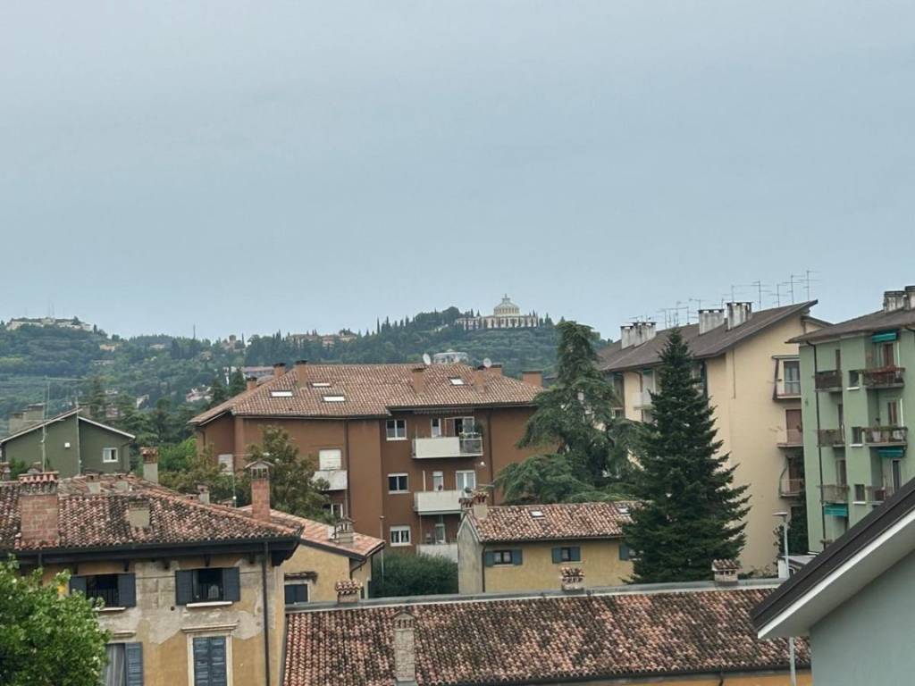 appartamento in vendita a Verona in zona San Zeno