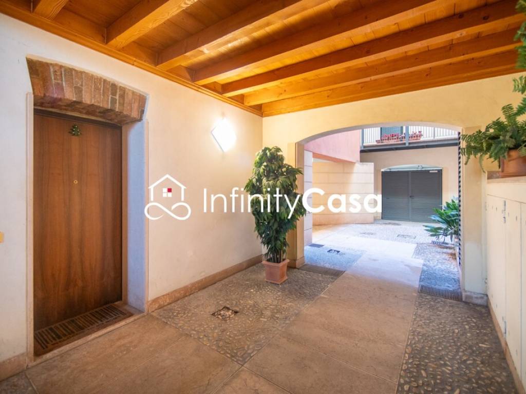 appartamento in vendita a Verona in zona Centro Storico