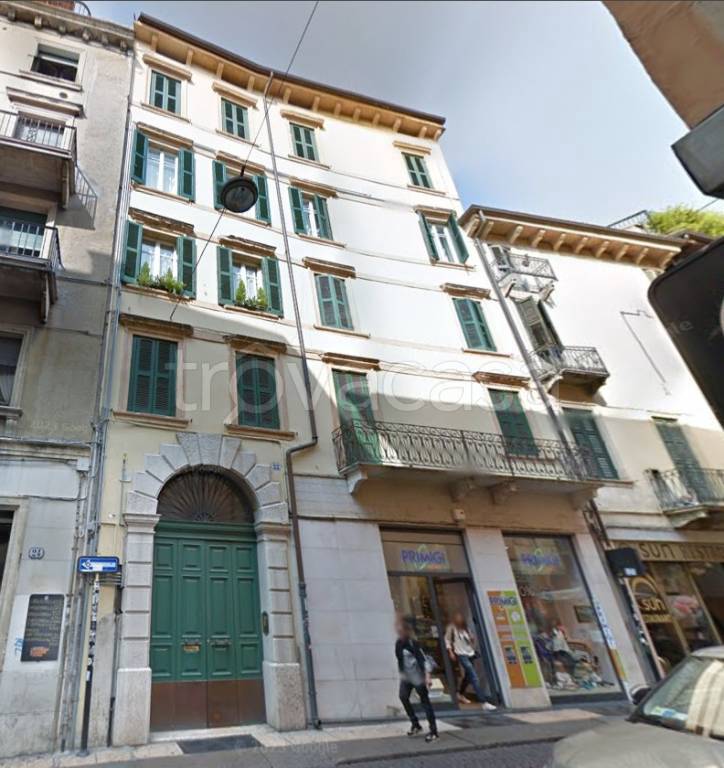 appartamento in vendita a Verona in zona Centro Storico