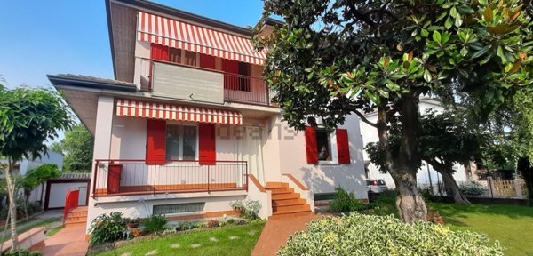 casa indipendente in vendita a Verona in zona Borgo Roma