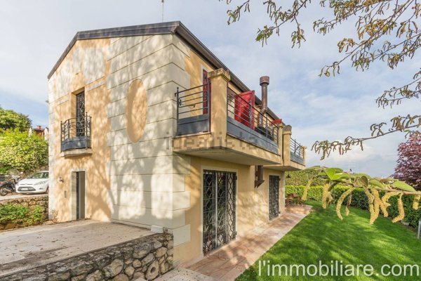 casa indipendente in vendita a Verona in zona Borgo Trento