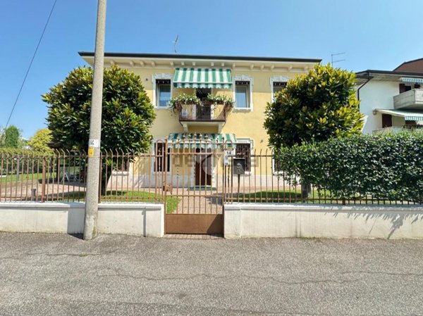 appartamento in vendita a Verona in zona Porto Crencano