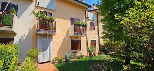casa indipendente in vendita a Verona in zona Cadidavid