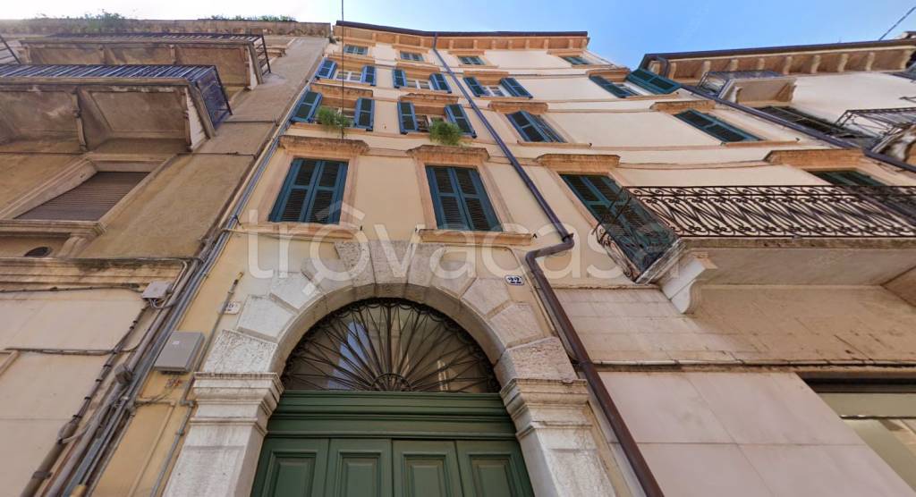 appartamento in vendita a Verona in zona Centro Storico