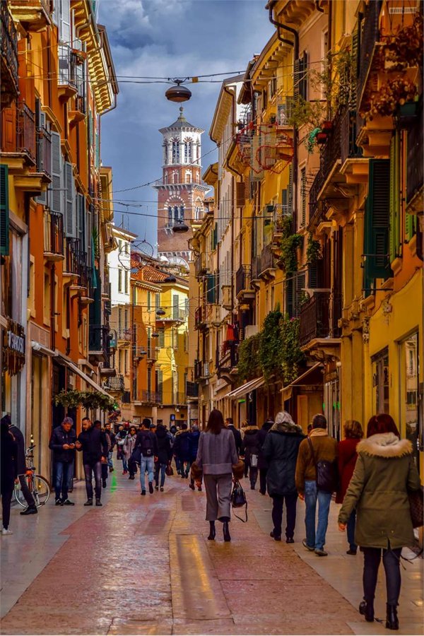 negozio in vendita a Verona in zona Centro Storico
