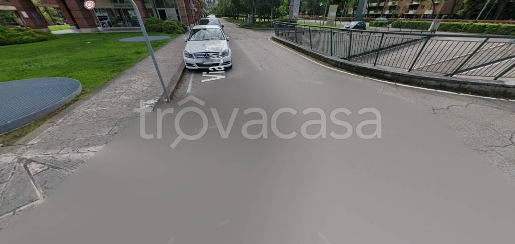 ufficio in vendita a Verona in zona Saval