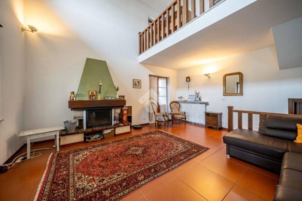 casa indipendente in vendita a Verona in zona Santa Lucia