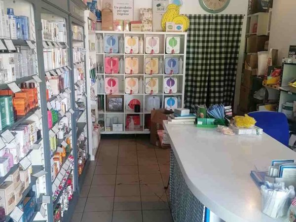 negozio in vendita a Verona in zona San Massimo all'Adige