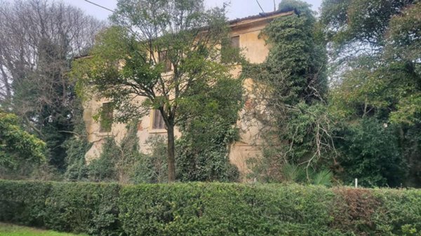 casa indipendente in vendita a Verona