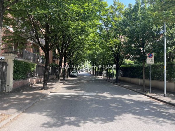 appartamento in vendita a Verona in zona Valdonega
