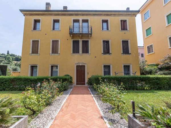appartamento in vendita a Verona in zona Avesa