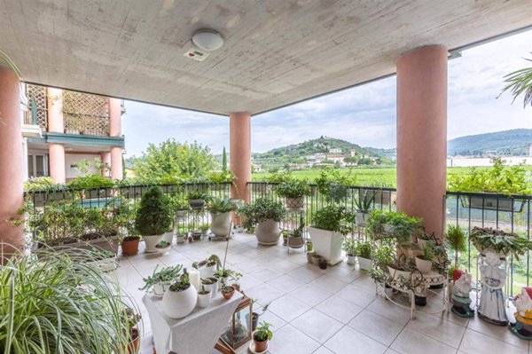 appartamento in vendita a Verona in zona Centro Storico