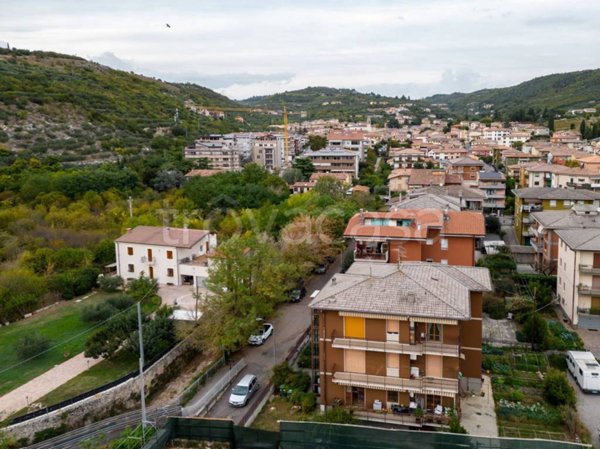 appartamento in vendita a Verona in zona Quinzano