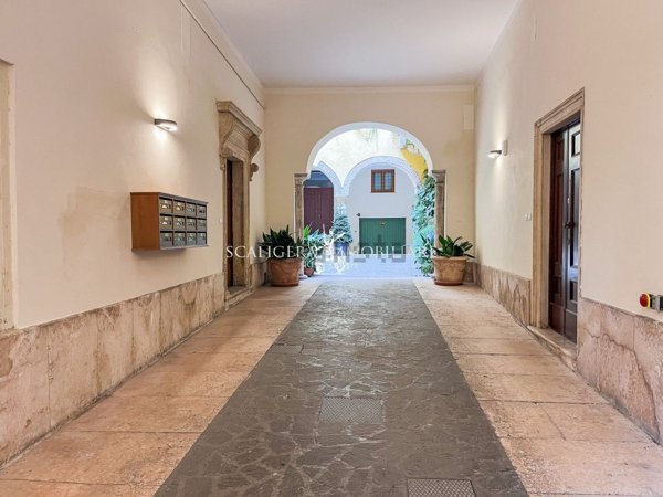 appartamento in vendita a Verona in zona Centro Storico