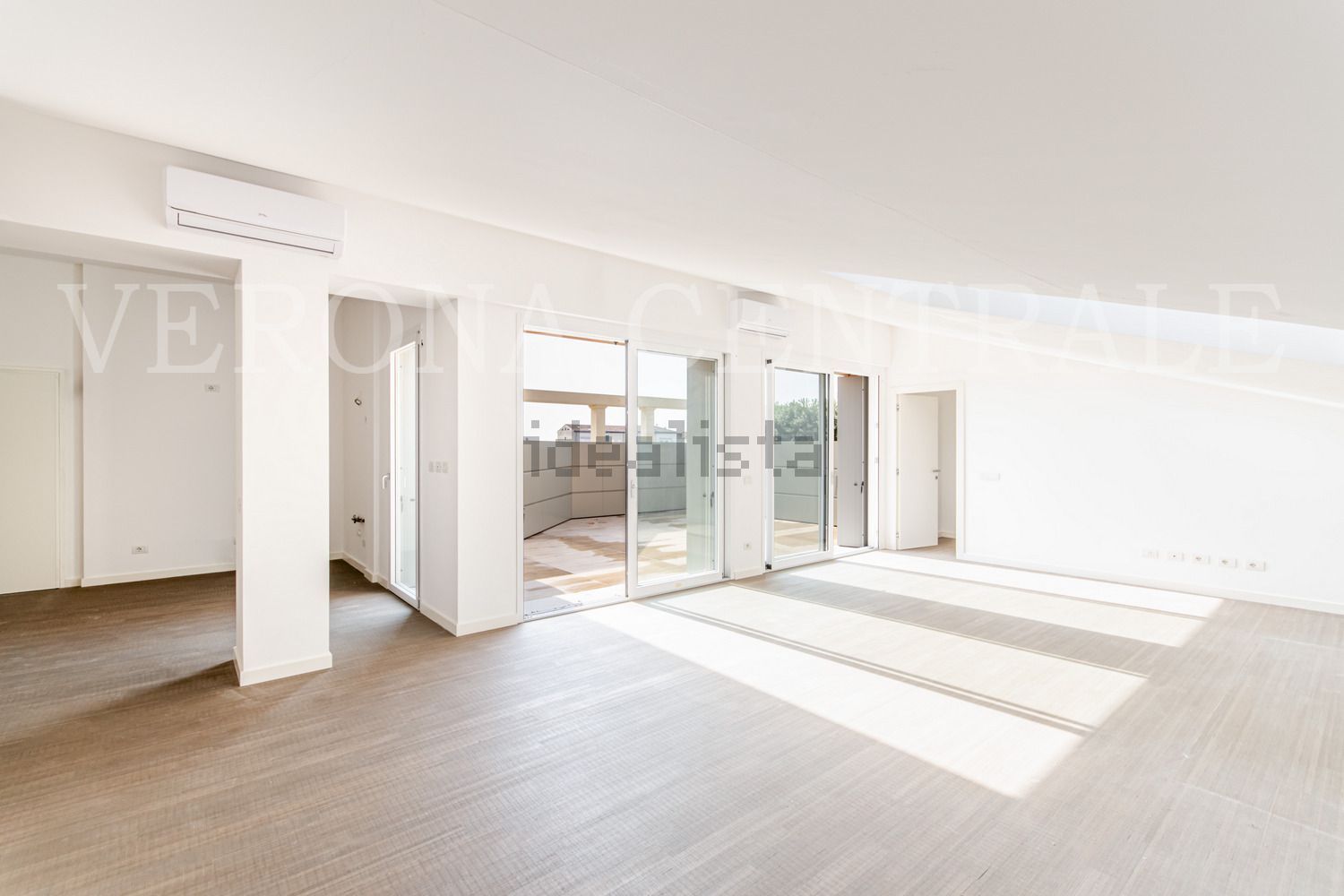 appartamento in vendita a Verona in zona Centro Storico